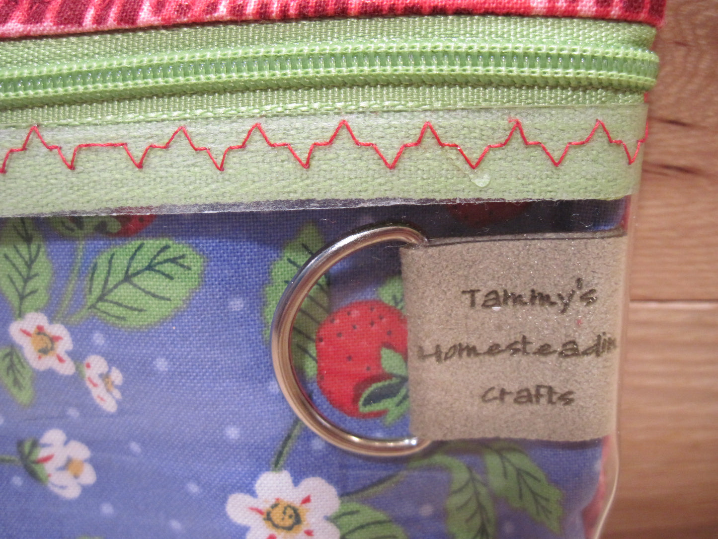 Notion's Bag Strawberries w/ green zipper
