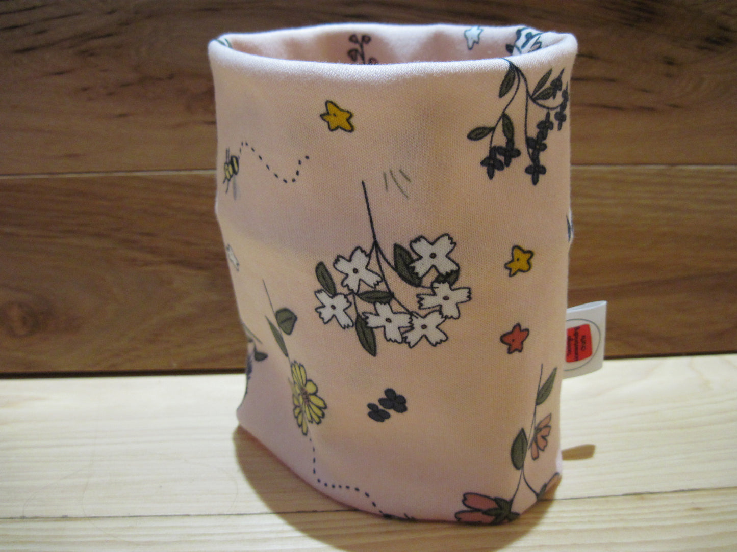 Skein/Yarn cozies ~ Light pink w/ flowers