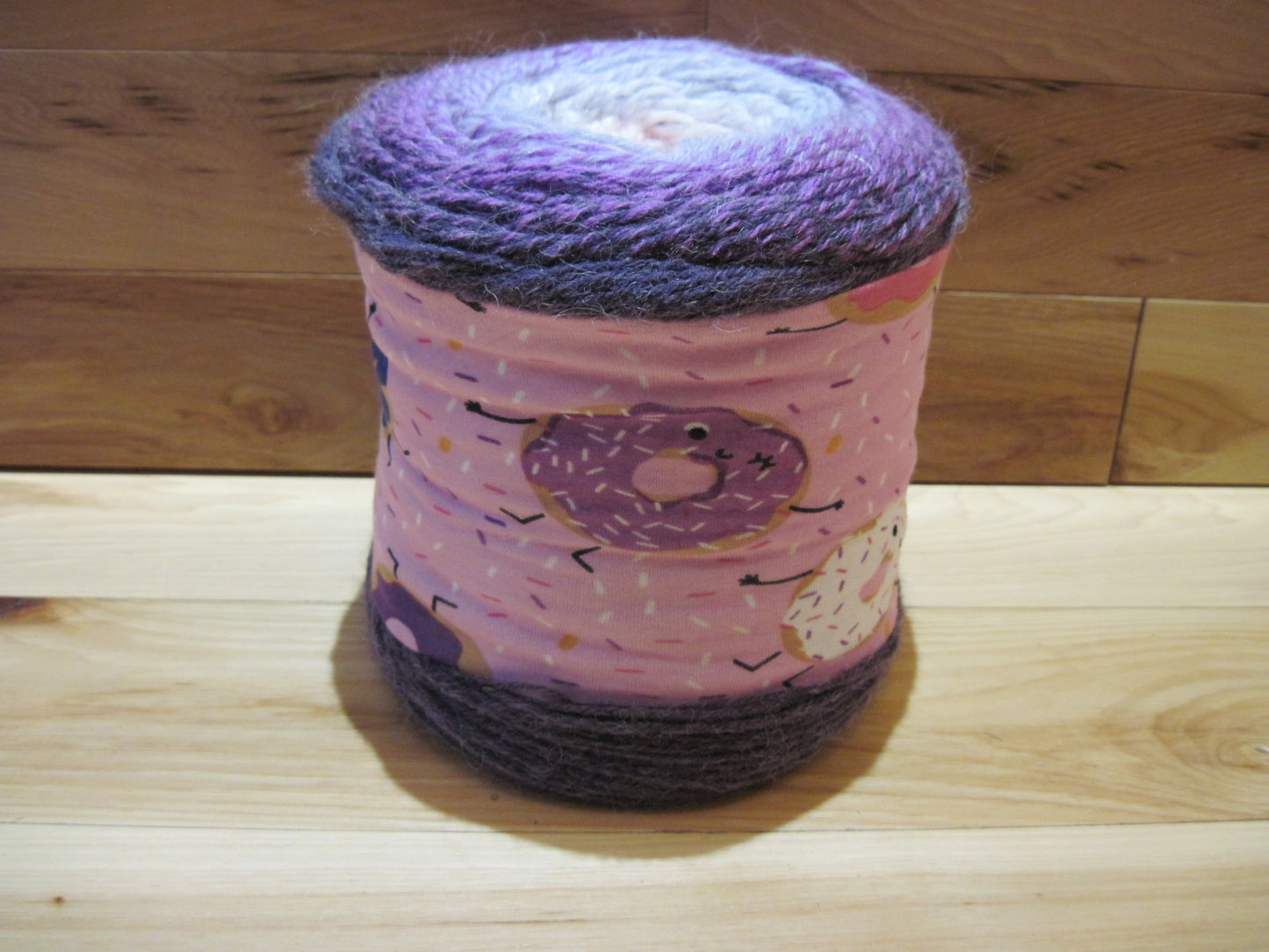 Skein/yarn cozies white w/ pink & yellow paint splats