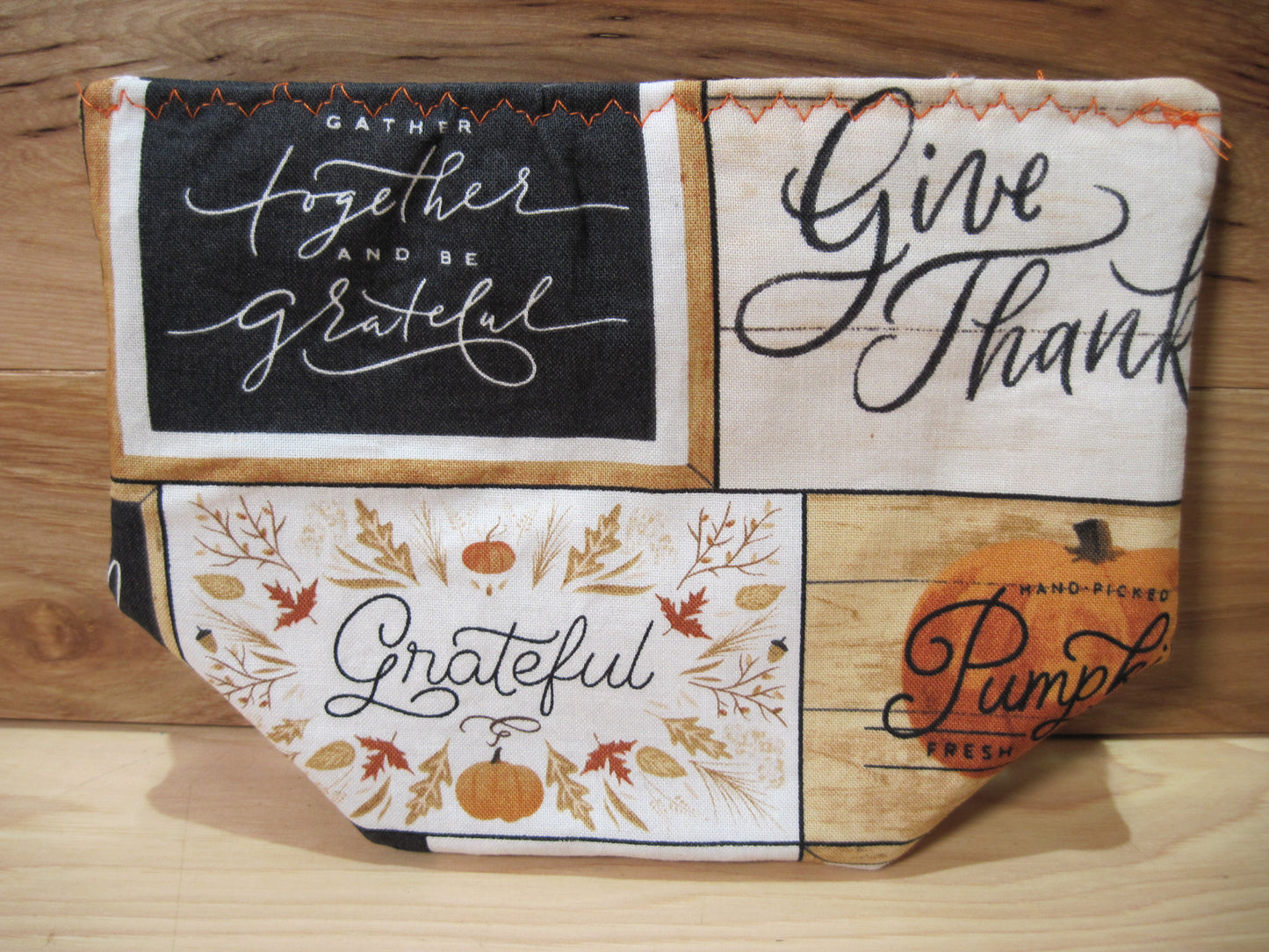 Notions bag~ Thankful saying ~ "Blessed ~ Give Thanks~ Grateful" w/ zipper