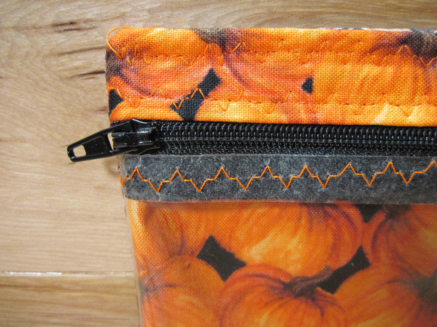 Notions Bag ~ Pumpkins w/ basket weave fabric & zipper
