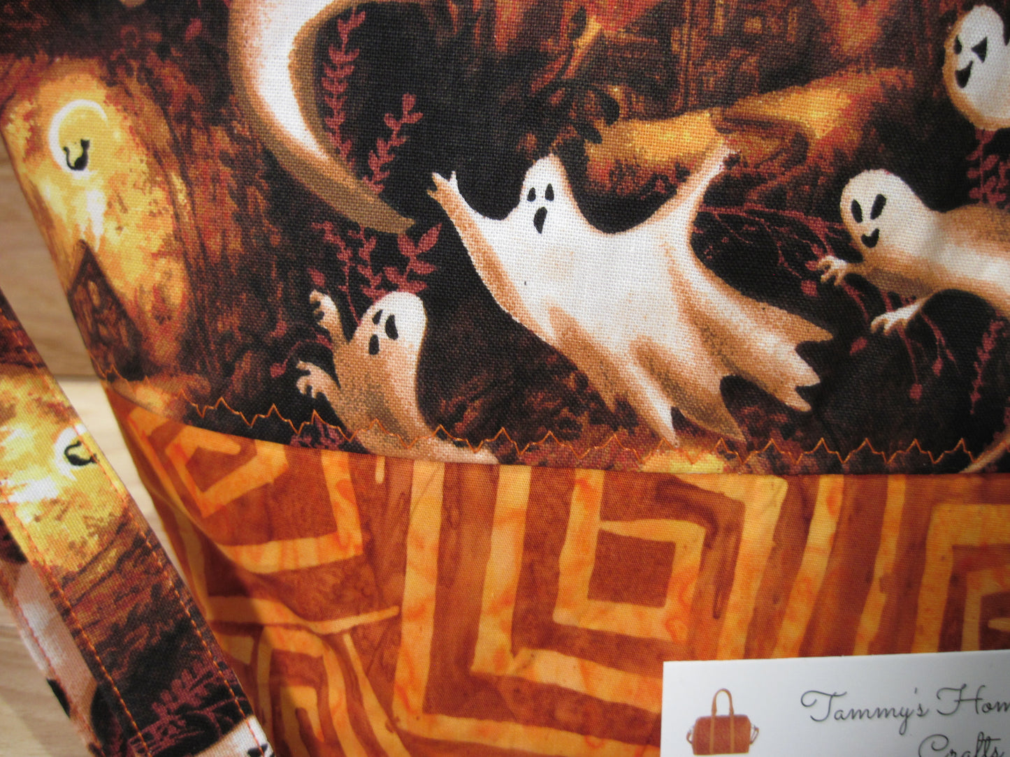 Medium~ Spooky Ghosts w/orange & snaps project bag
