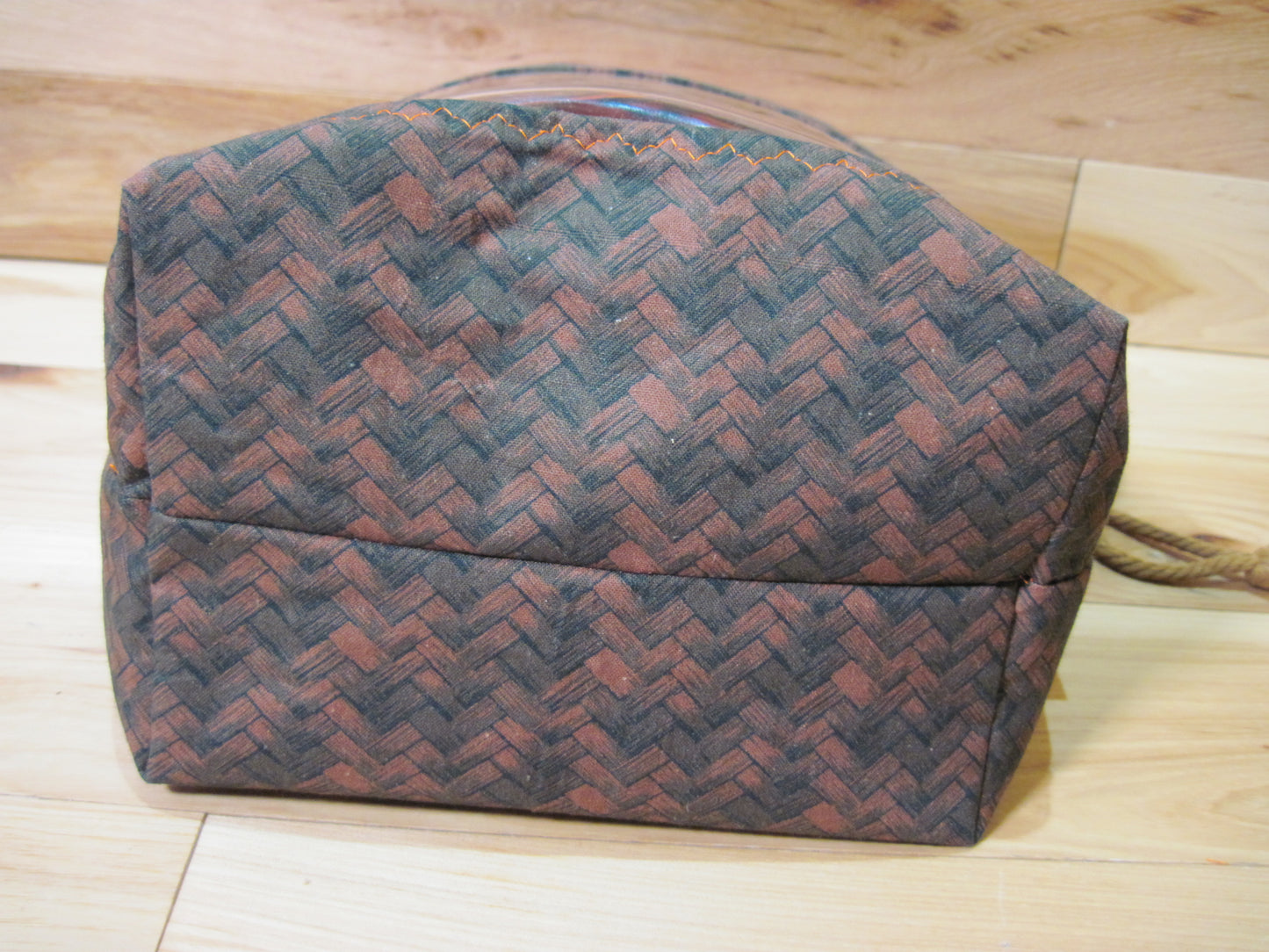 Medium Window Drawstring ~ w/ pumpkins in brown basket weave fabric project bag