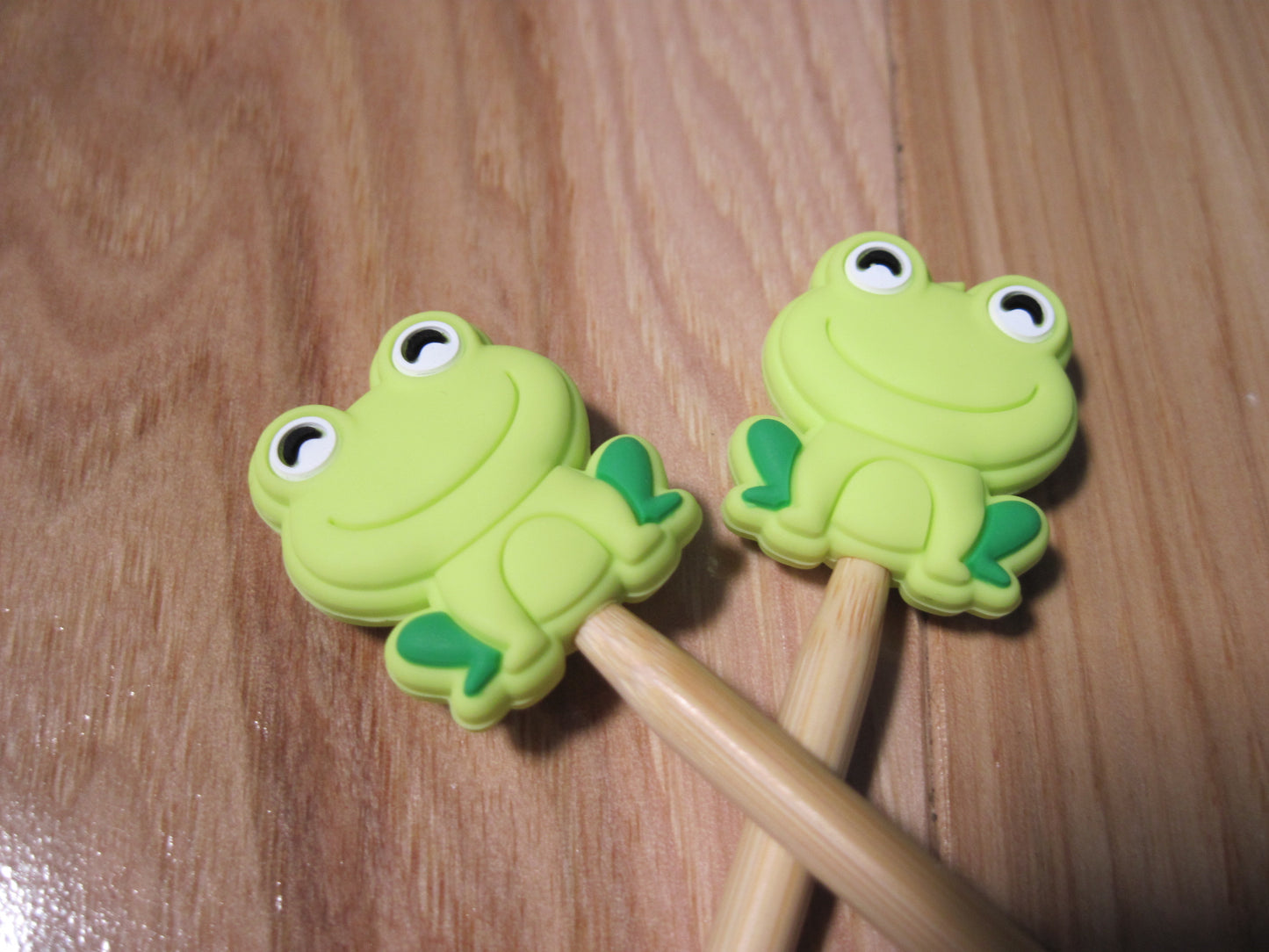 Frog ~ stitch stoppers
