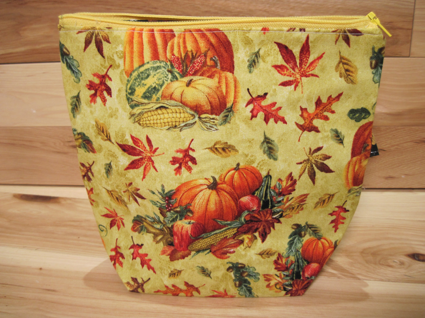 Small Leaves & Pumpkins project bag