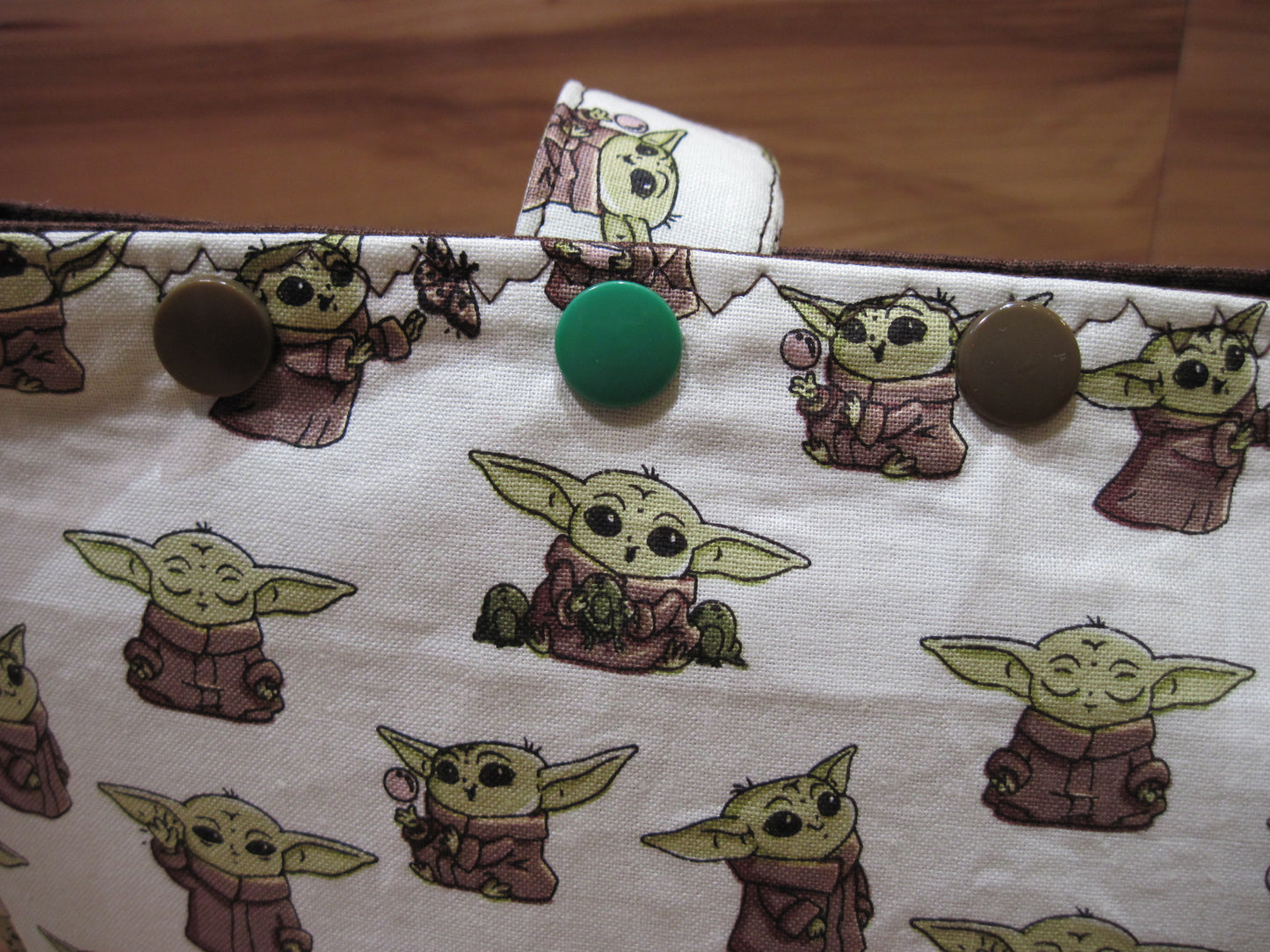 X-Large Star Wars Yoda w/ brown, snaps & removable handles